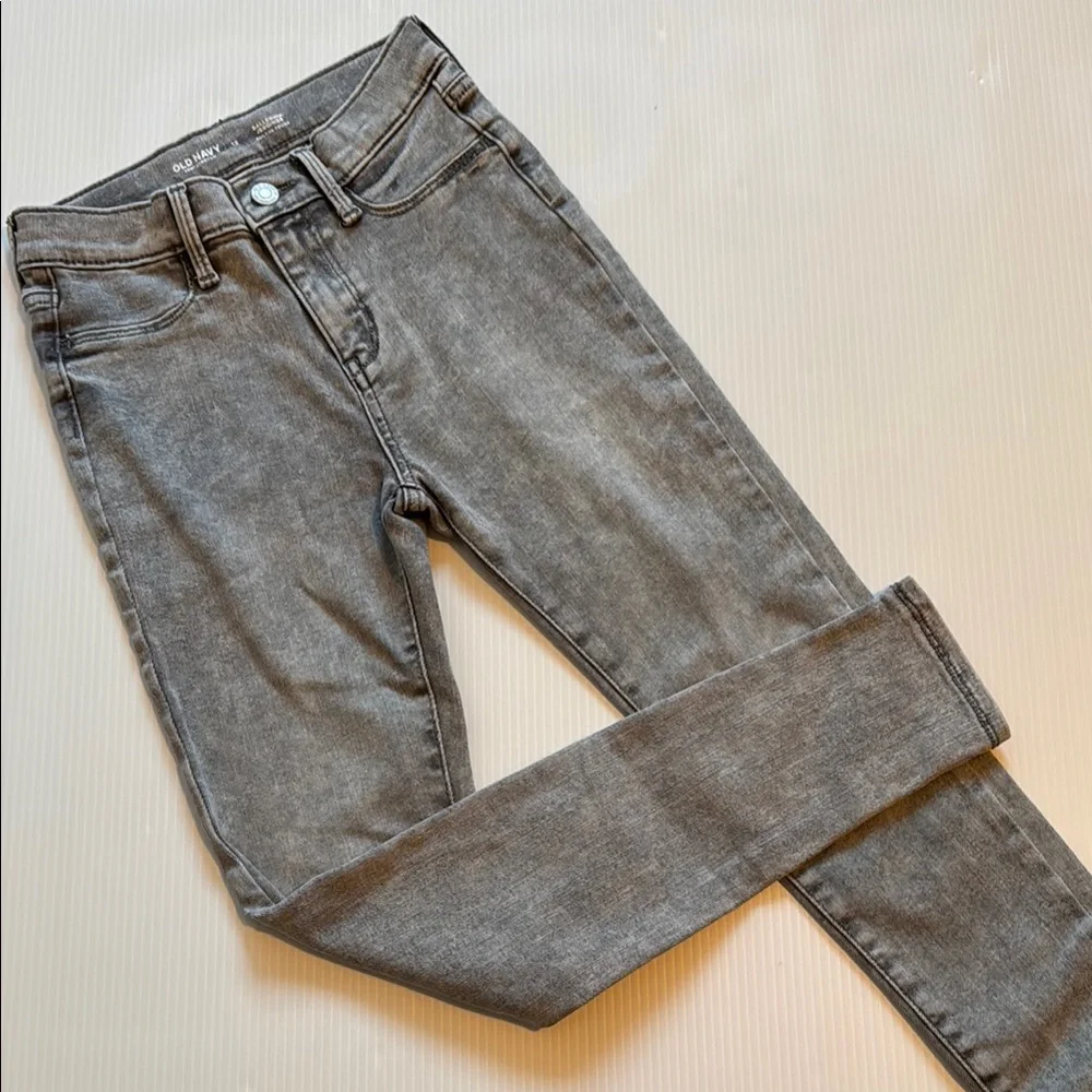 Old Navy gray 360 stretch ballerina jeggings. Girls size 12